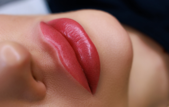 How to choose shade for your permanent lip color? 
